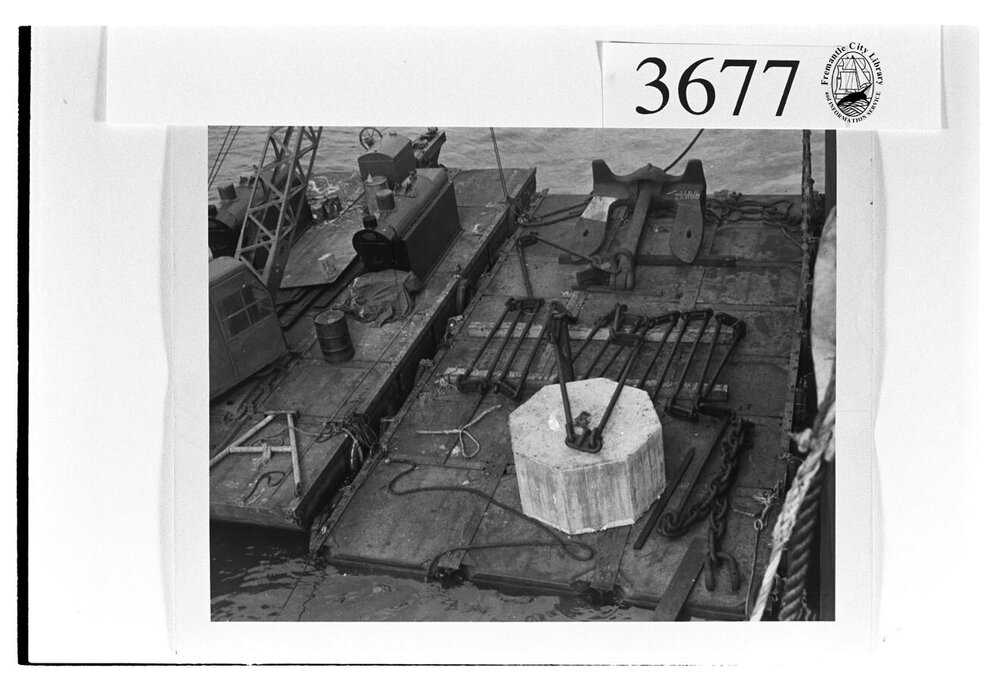 Equipment used for mooring submarines