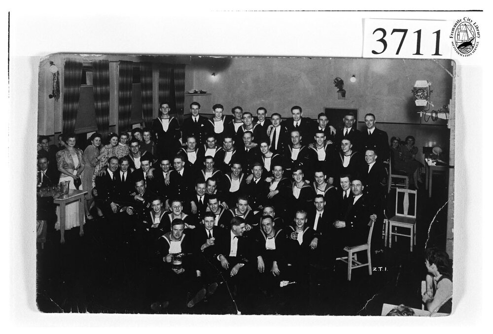 Crew of the submarine Tiptoe