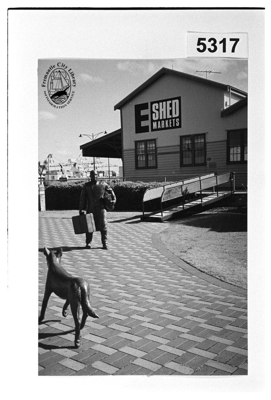 Southern Crossing Statue