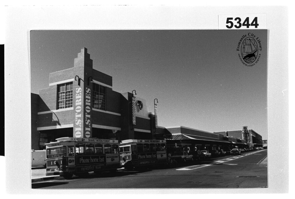 Woolstores Shopping Centre
