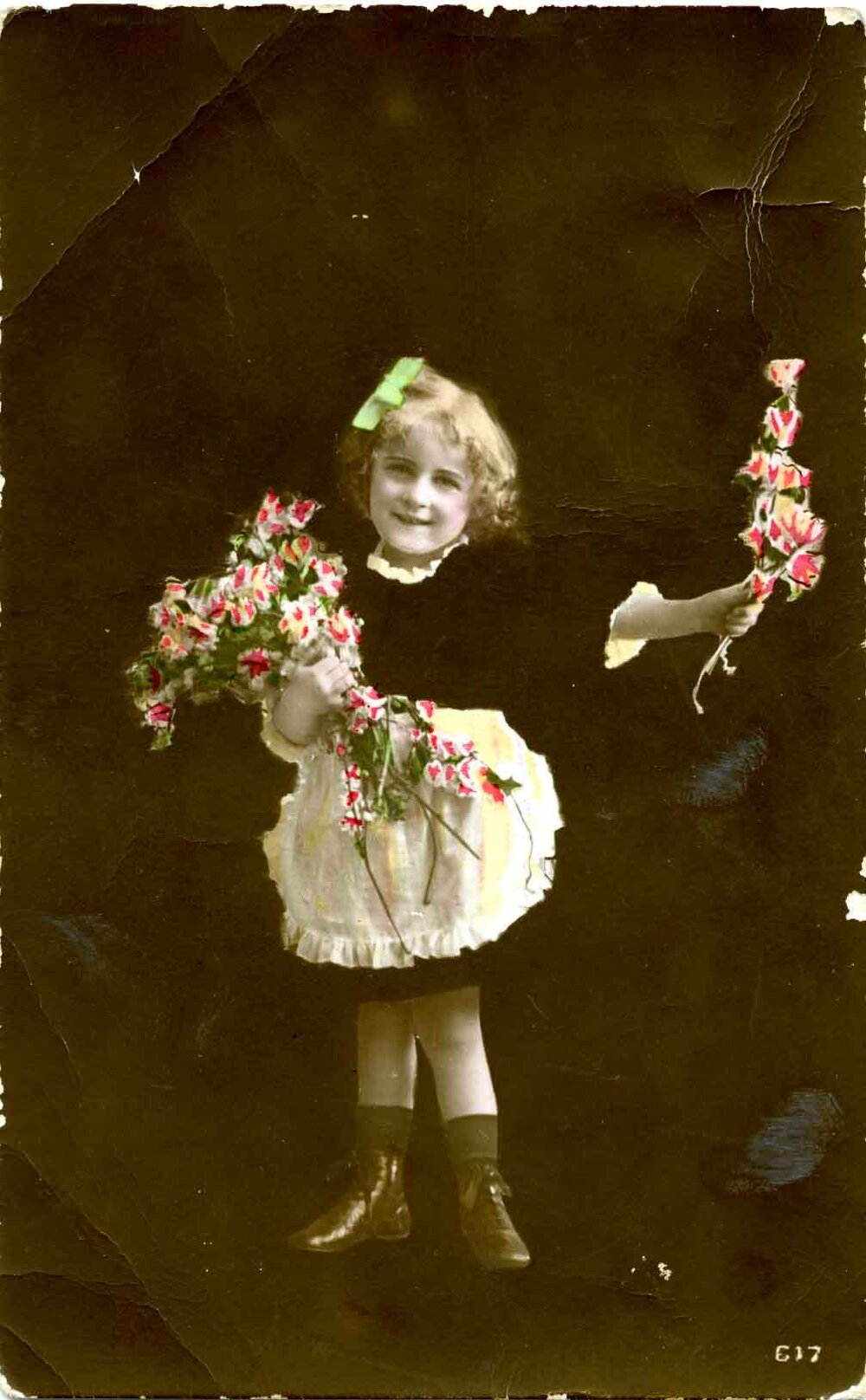 Postcard sent from Ross Rummer to his sister Win whilst he was fighting overseas in World War I