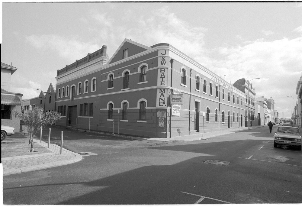 J &amp; W Bateman at 47 Henry Street