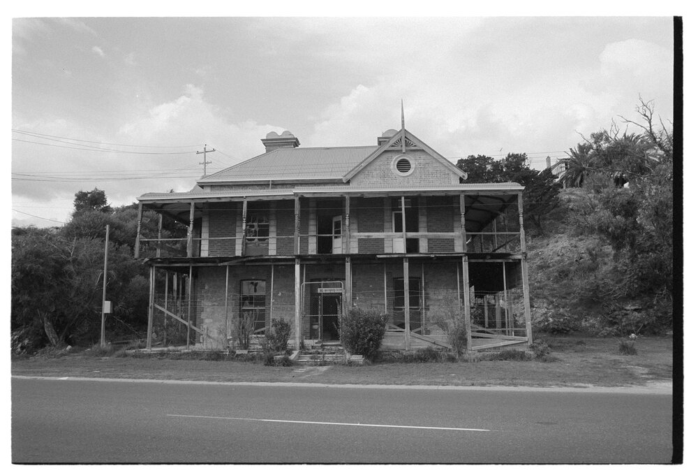 Left Bank Bar &amp; Cafe (Drivers Residence), 15 Riverside Road