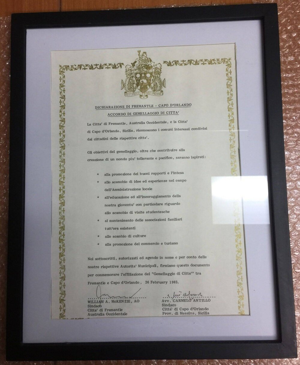 Framed Sister City Agreement - Capo D'Orlando (In Italian)