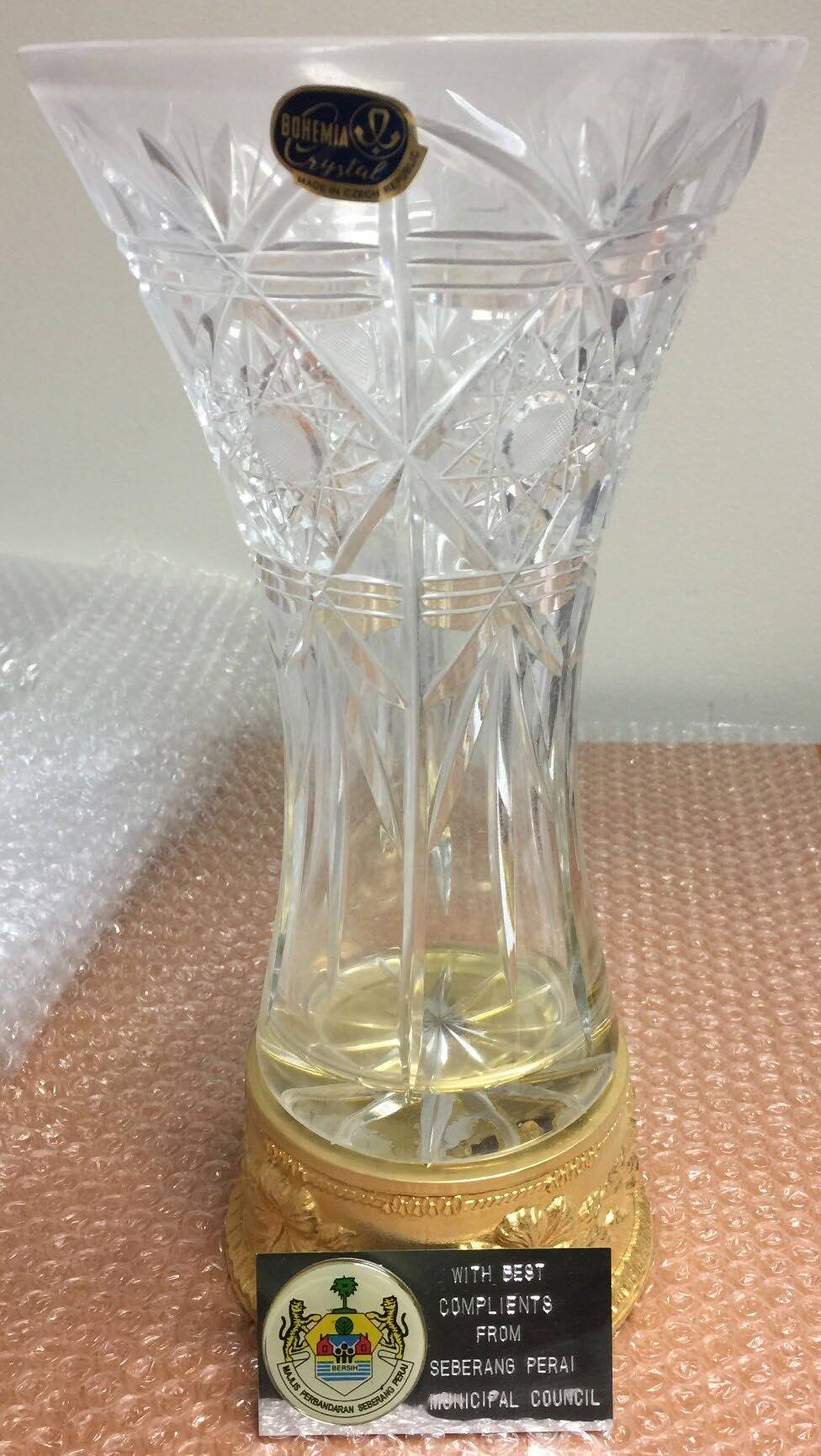 Sister City Crystal Vase - Seberang Perai