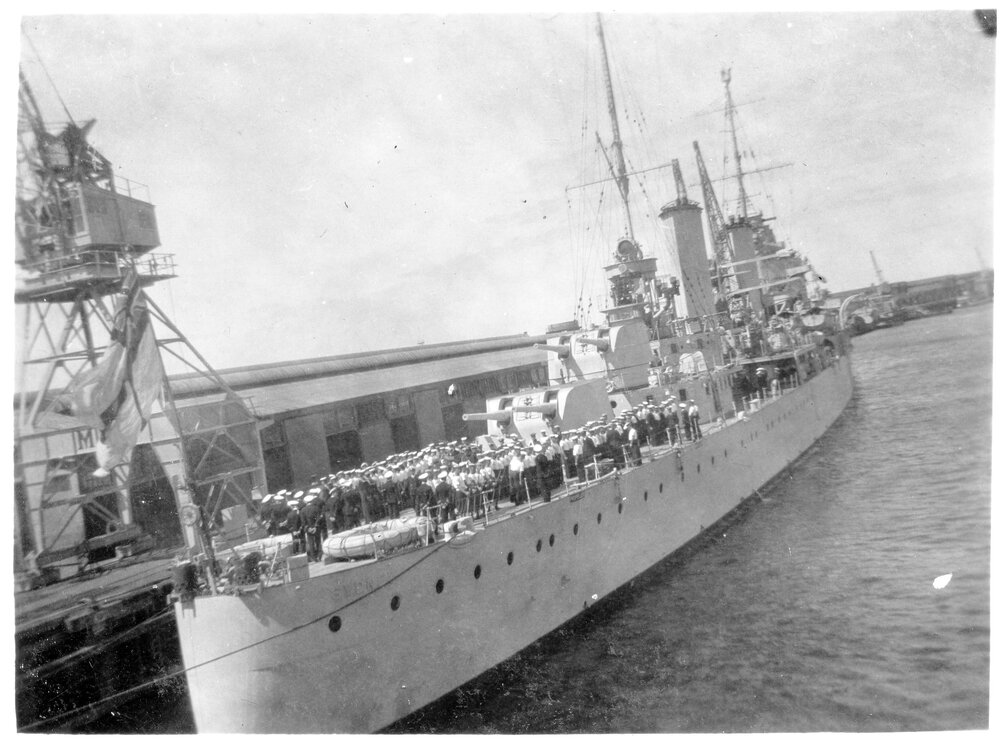 HMAS Sydney II at Fremantle