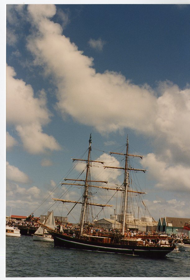 Departure of the re-enactment fleet for the 200th Anniversary of arrival of the First Fleet in 1788.