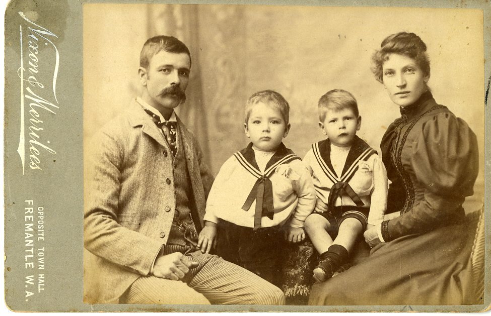 Family group 