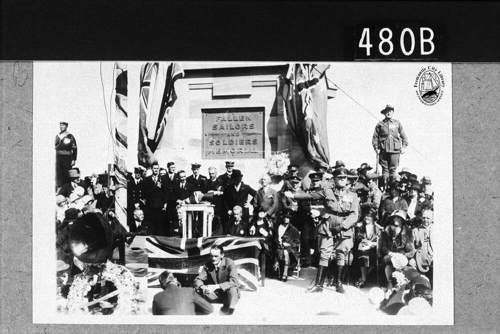 Unveiling of Fremantle War Memorial