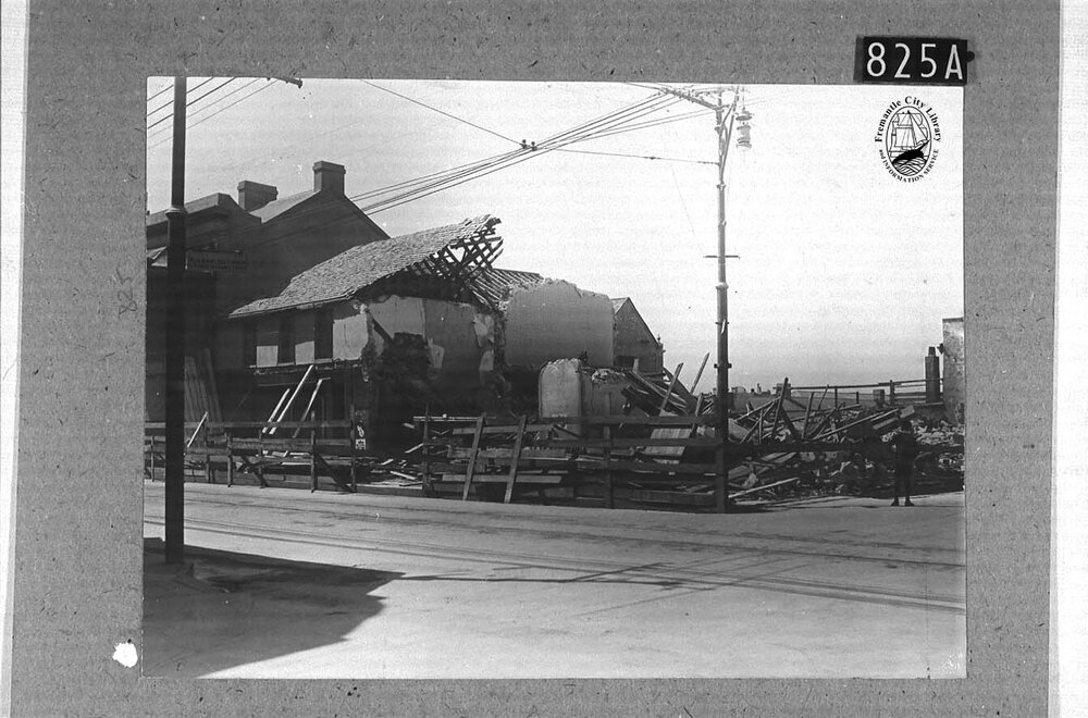 Building on Lot 424, corner of High and Pakenham Streets, being demolished