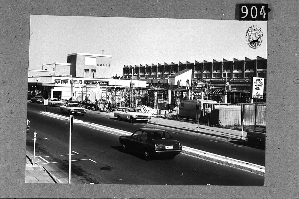 Construction of cinema and shopping complex