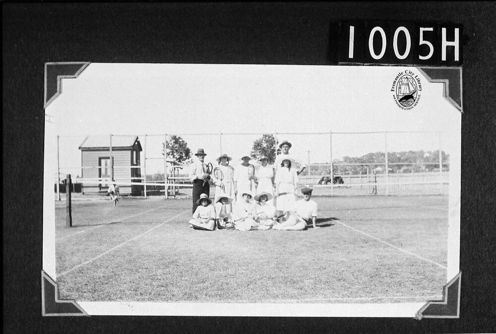 Members of the North Fremantle Tennis Club