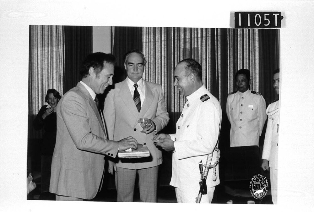 Deputy Principal receives gifts from Captain Nei