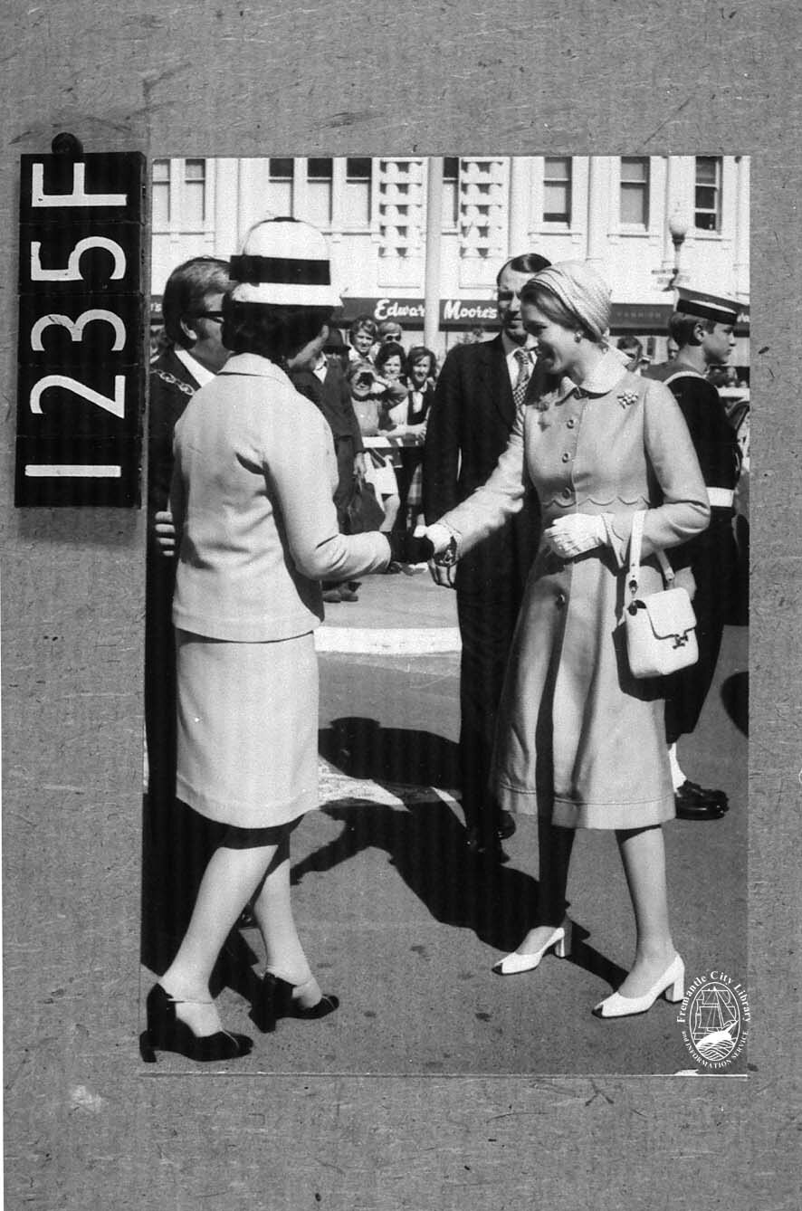 The Mayor introducing his wife to Princess Anne