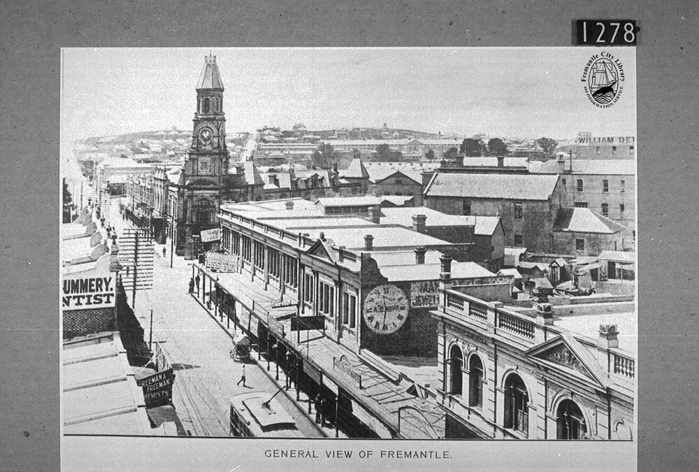 High Street looking East towards the Town Hall