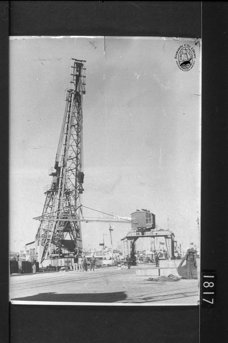 Cranes, Victoria Quay