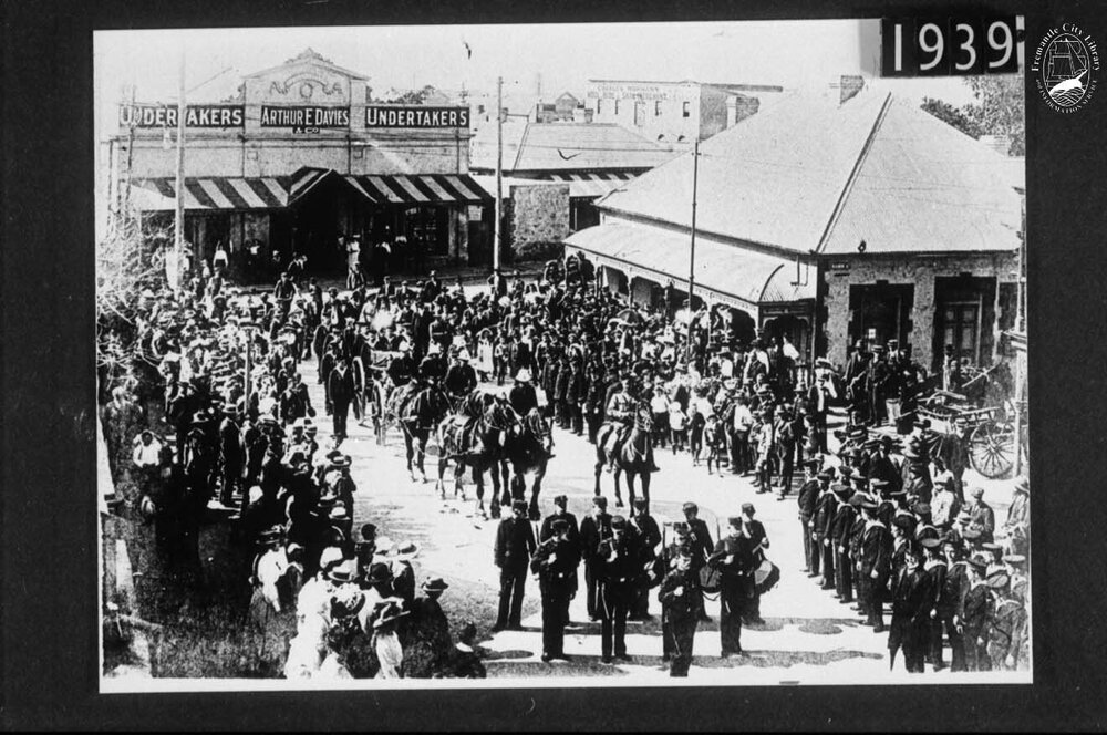 Funeral procession of a Dutch sailor