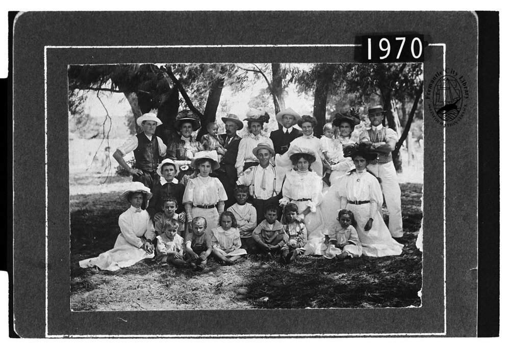 The Langoulant and Smith families