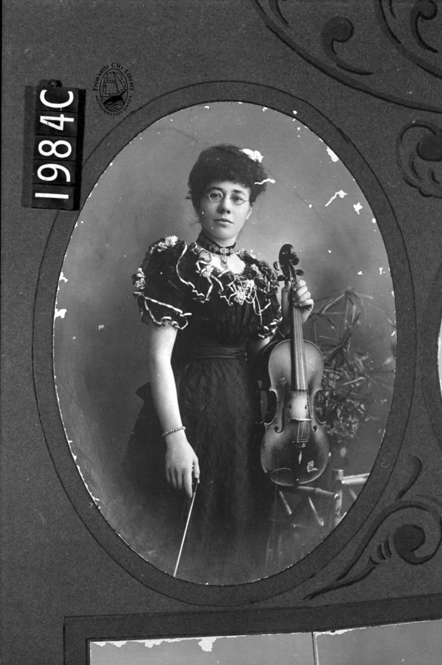 Female violin player