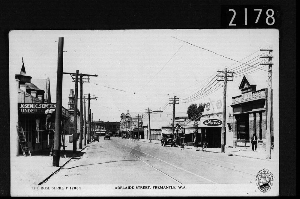 Adelaide Street looking towards the Town Hall