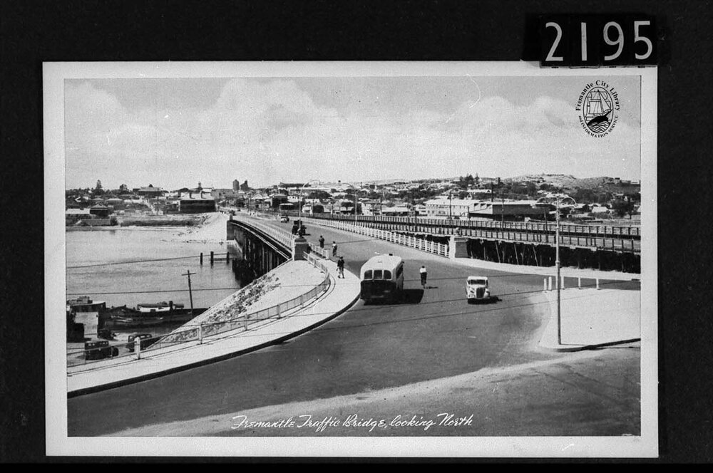 Fremantle Traffic Bridge, looking North