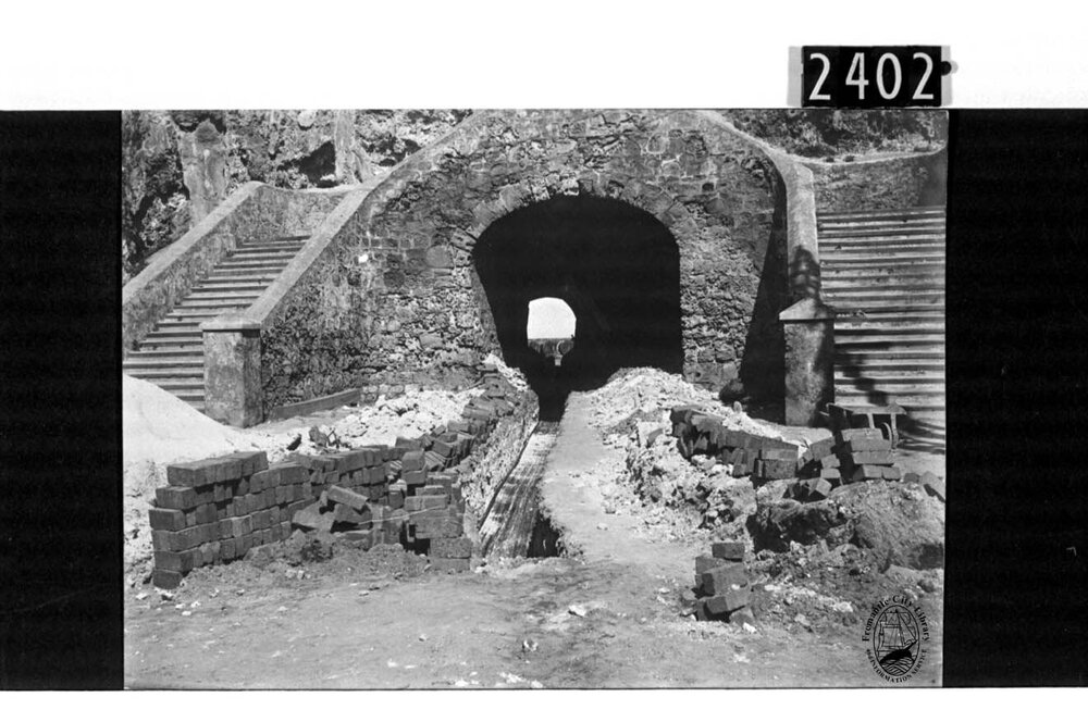 Electric cables emerging from the Whalers' Tunnel