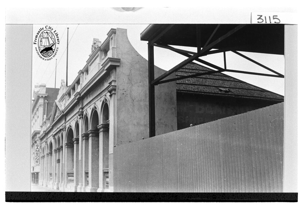 Facade in Cliff Street