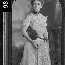 Female violin player