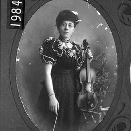 Female violin player