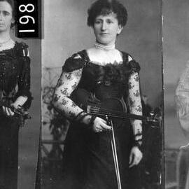 Female violin player