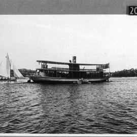 Ferry Perth and yacht Arlene