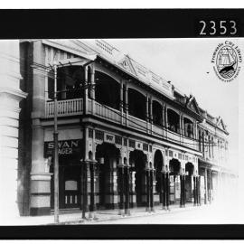 Cleopatra Hotel, High Street