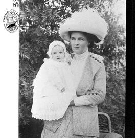 Daisy and Alexander Bateman