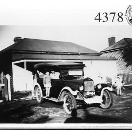 A Whippet car outside 10 Thomas Street