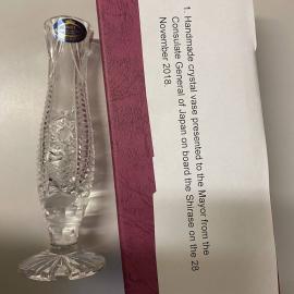 Japanese crystal vase - Ambassador of Japan
