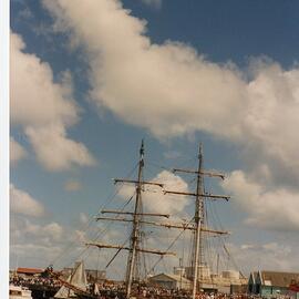 Departure of the re-enactment fleet for the 200th Anniversary of arrival of the First Fleet in 1788.