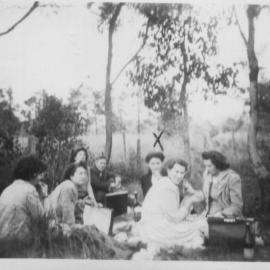 Adelaide Olsen and friends at Spicers picnic.