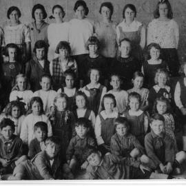 Girton College students