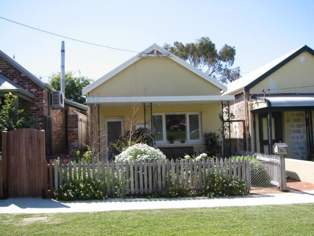 Barnett Street, 16, Fremantle WA 6160