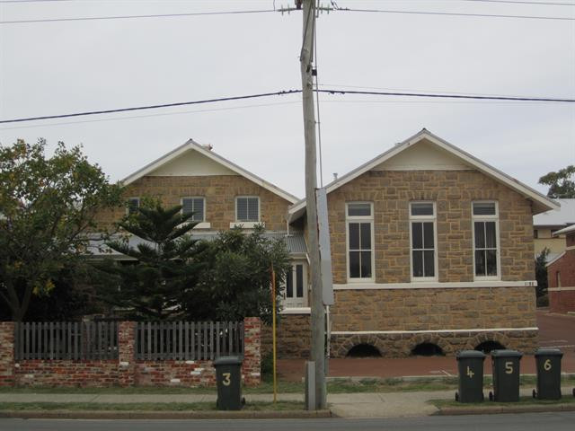 98 Stirling Highway NORTH FREMANTLE WA 6159